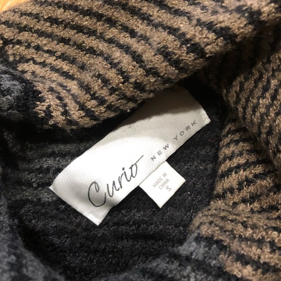 Curio Turtleneck Poncho Sweater - Picture 4 of 5